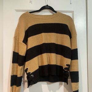 Black and brown cropped sweater